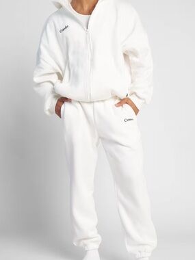 Comfort Crew White Zip-Up Hoodie by Comfi